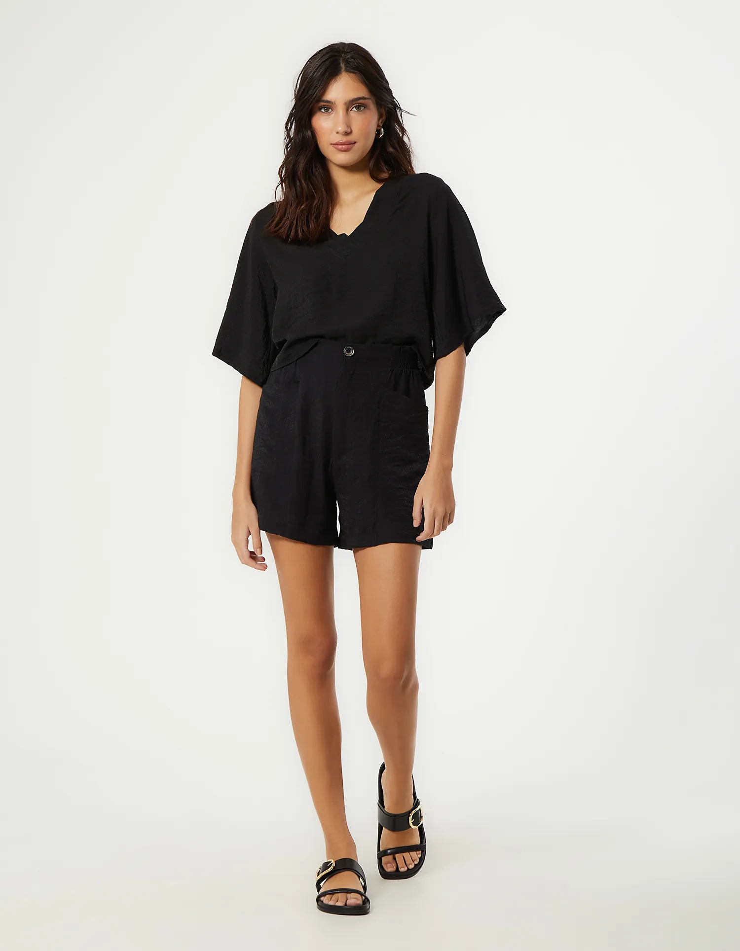 Short Detalhe Cós Elástico Rayon - Preto